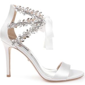 Badgley Mischka Felicia Stiletto Size 7- three inch heels!